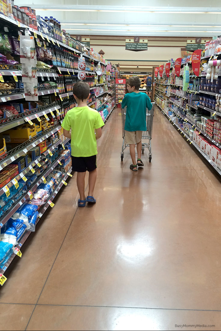 7 Reasons you Should Go Grocery Shopping with your Kids on BusyMommyMedia.com