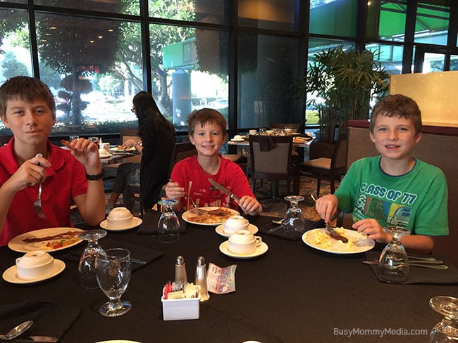 A visit to the Holiday Inn with kids