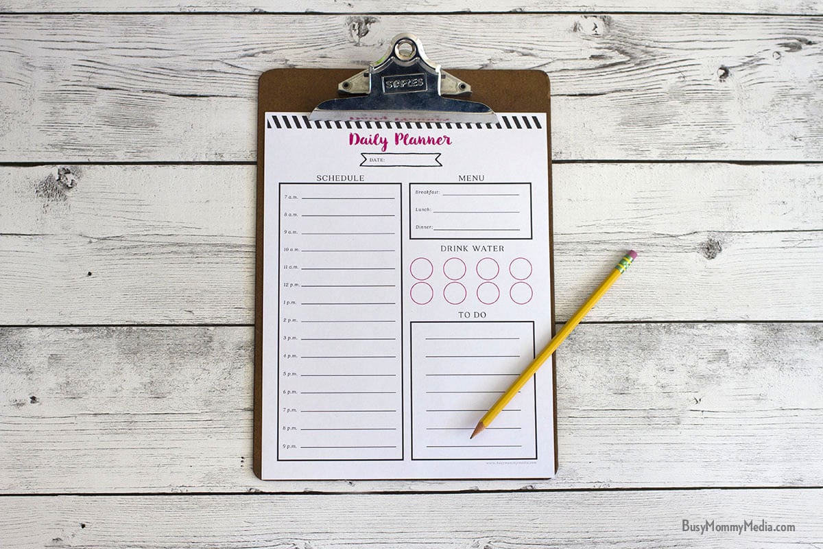 Free printable daily planner - See your entire day at a glance. This is such a great way to stay on task!