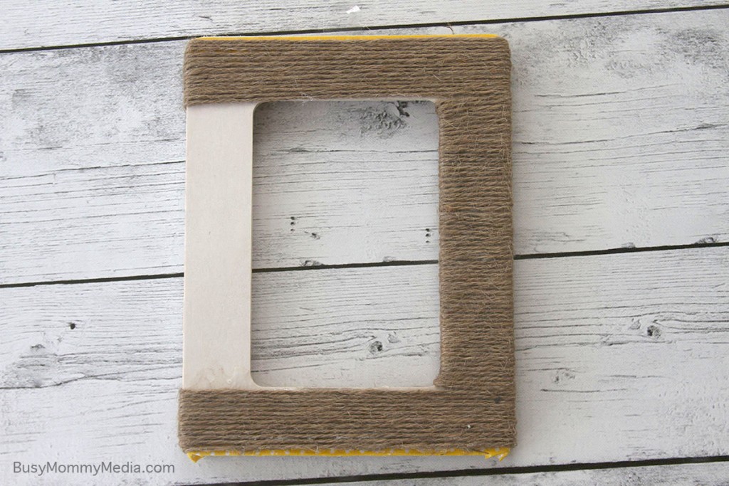 DIY Twine Wrapped Picture Frame on BusyMommyMedia.com