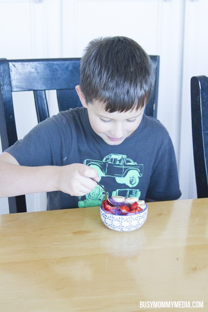 Breakfast Smoothie Bowls for a picky eater