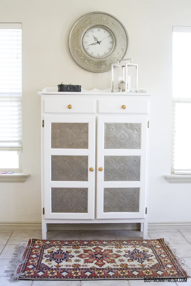 How to Refinish Oak Furniture (the Easy Way)