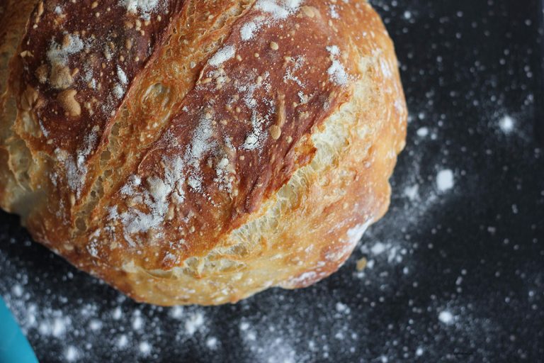 The Easiest Dutch Oven Artisan Bread – Only 4 Ingredients