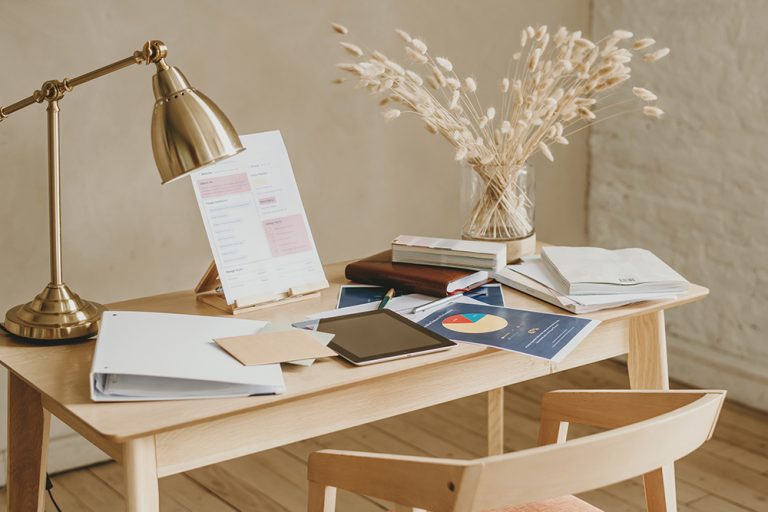 Blog Calendar by CoSchedule VS a Virtual Assistant