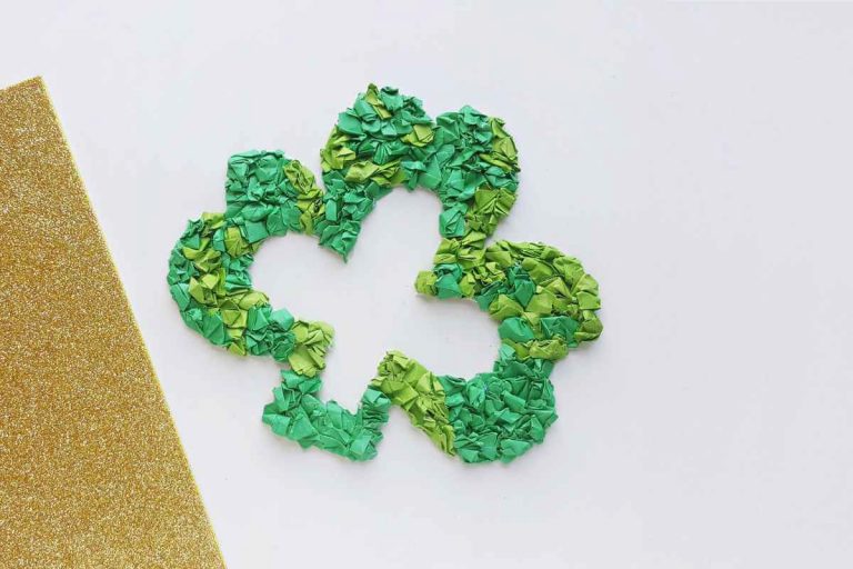 Shamrock Wreath craft for St. Patricks' Day