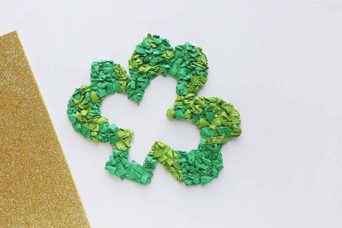 Shamrock Wreath craft for St. Patricks' Day